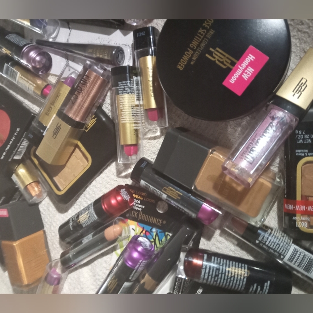 Makeup/ foundation/ beauty